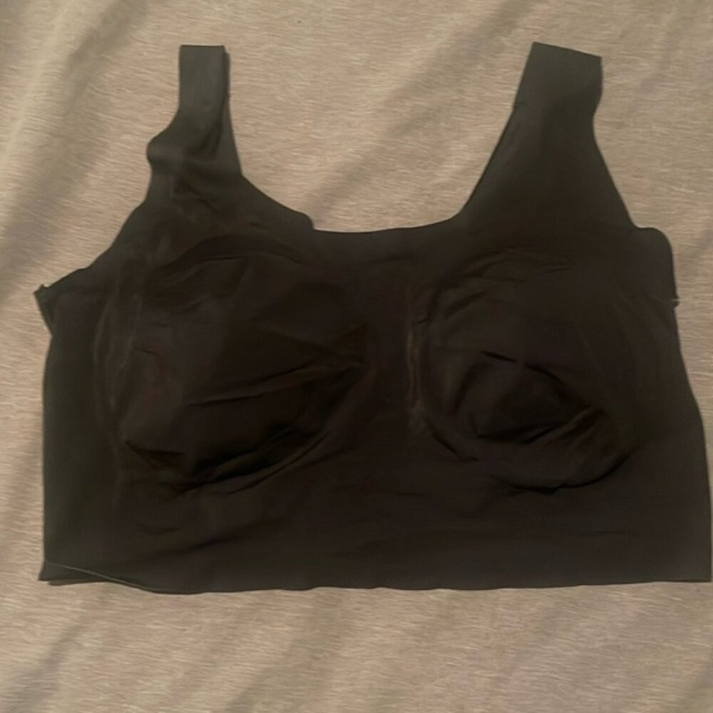 Black womens sports bra